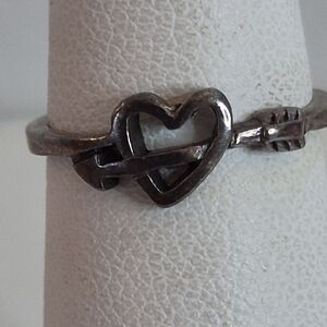 925 Sterling Silver Heart Arrow Ring Size 4